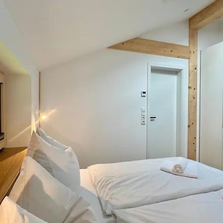 I Balkon Mit Jacuzzi I Parkplatz *