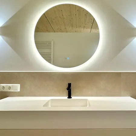 Appartamento I Balkon Mit Jacuzzi I Parkplatz