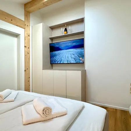 Appartamento I Balkon Mit Jacuzzi I Parkplatz