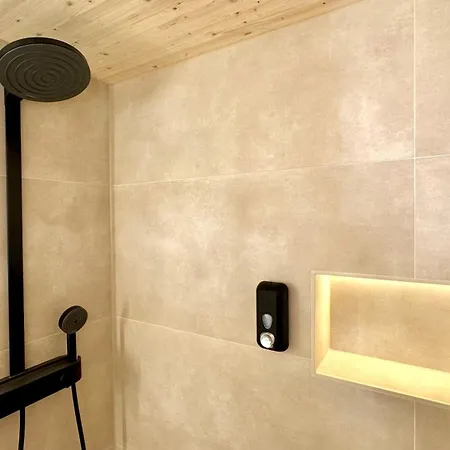 I Balkon Mit Jacuzzi I Parkplatz Appartamento