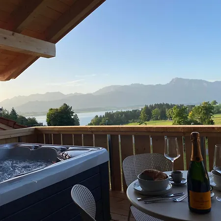 Appartamento I Balkon Mit Jacuzzi I Parkplatz Rieden
